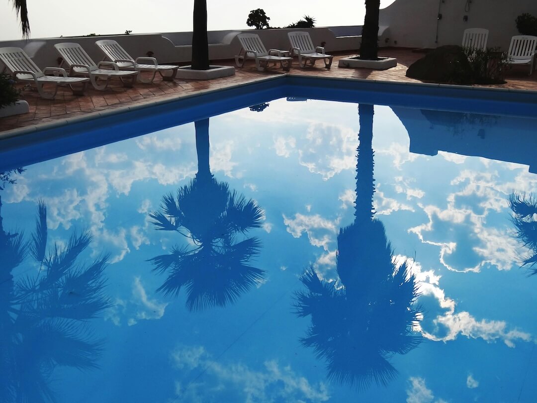 Professional Pool Cleaning Services in Belle Glade